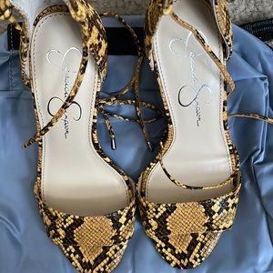 Jessica Simpson Womens Nehah Faux Leather Snakeskin Ankle Tie Sandals